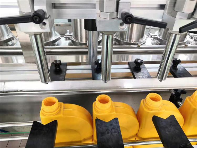 Maszyna do napełniania chemicznego butelek LDP