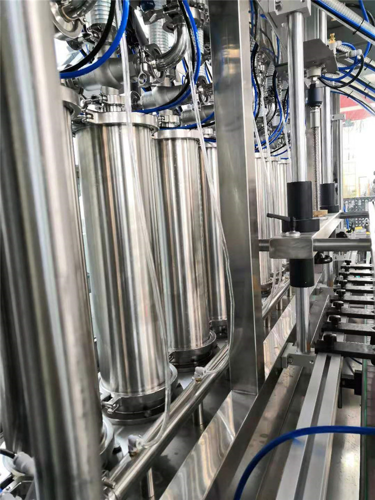 Maszyna do napełniania olejem